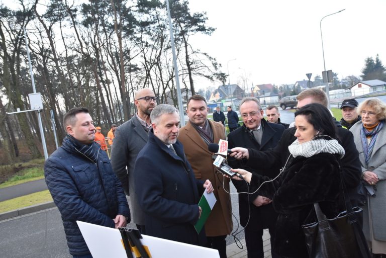 17 grudnia symbolicznie puszczono ruch na nowej drodze w Obornikach