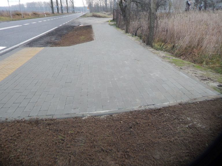 Zakończono pierwszy etap budowy chodnika w ciągu drogi wojewódzkiej 449