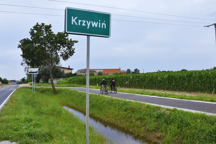 Nowa droga dla rowerów na odcinku Krzywiń – Jerka