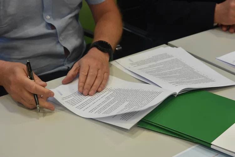 Oficjalne podpisanie umowy na rozbudowę pasa drogi wojew&oacute;dzkiej nr 308