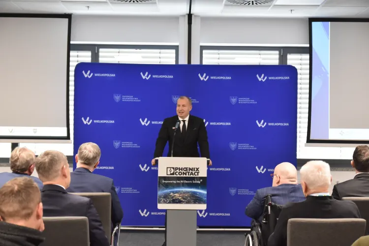 otwarcie nowego odcinka drogi wojew&oacute;dzkiej nr 305