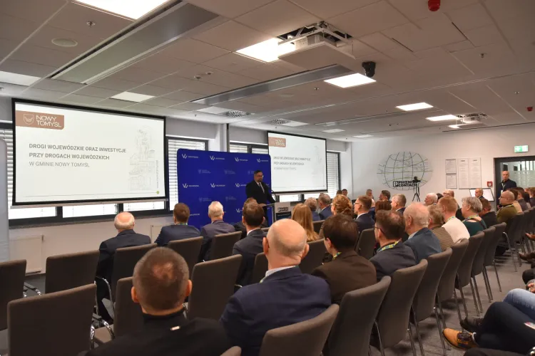 otwarcie nowego odcinka drogi wojew&oacute;dzkiej nr 305