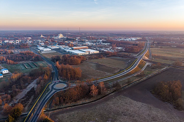 otwarcie nowego odcinka drogi wojew&oacute;dzkiej nr 305